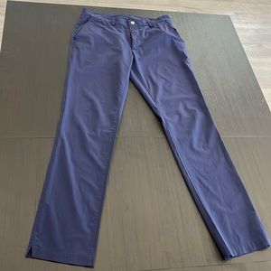 Vineyard Vines Men’s Fairway pant in navy 32/34